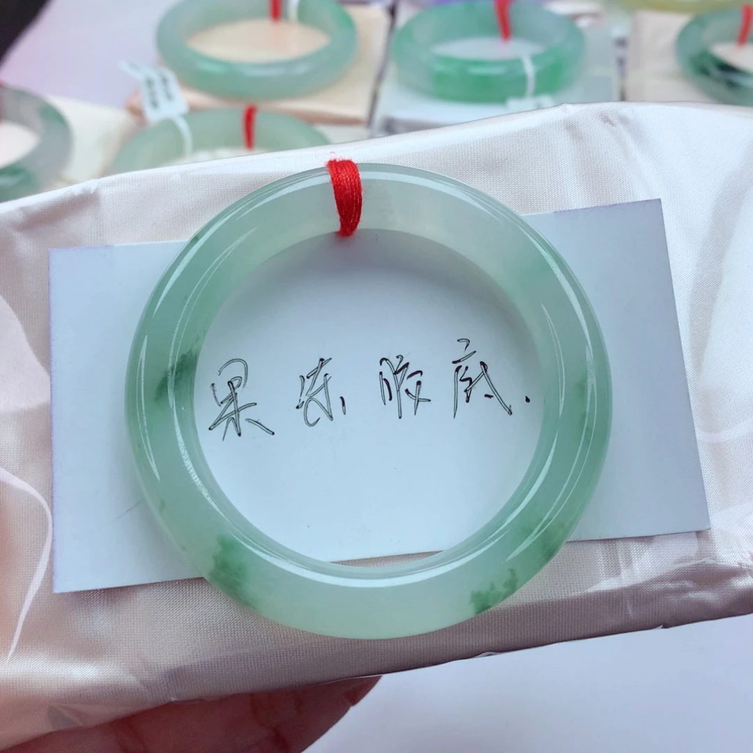 翡翠手镯（圆镯）未镶嵌51.2起胶绿花 超有性价比 小柒
