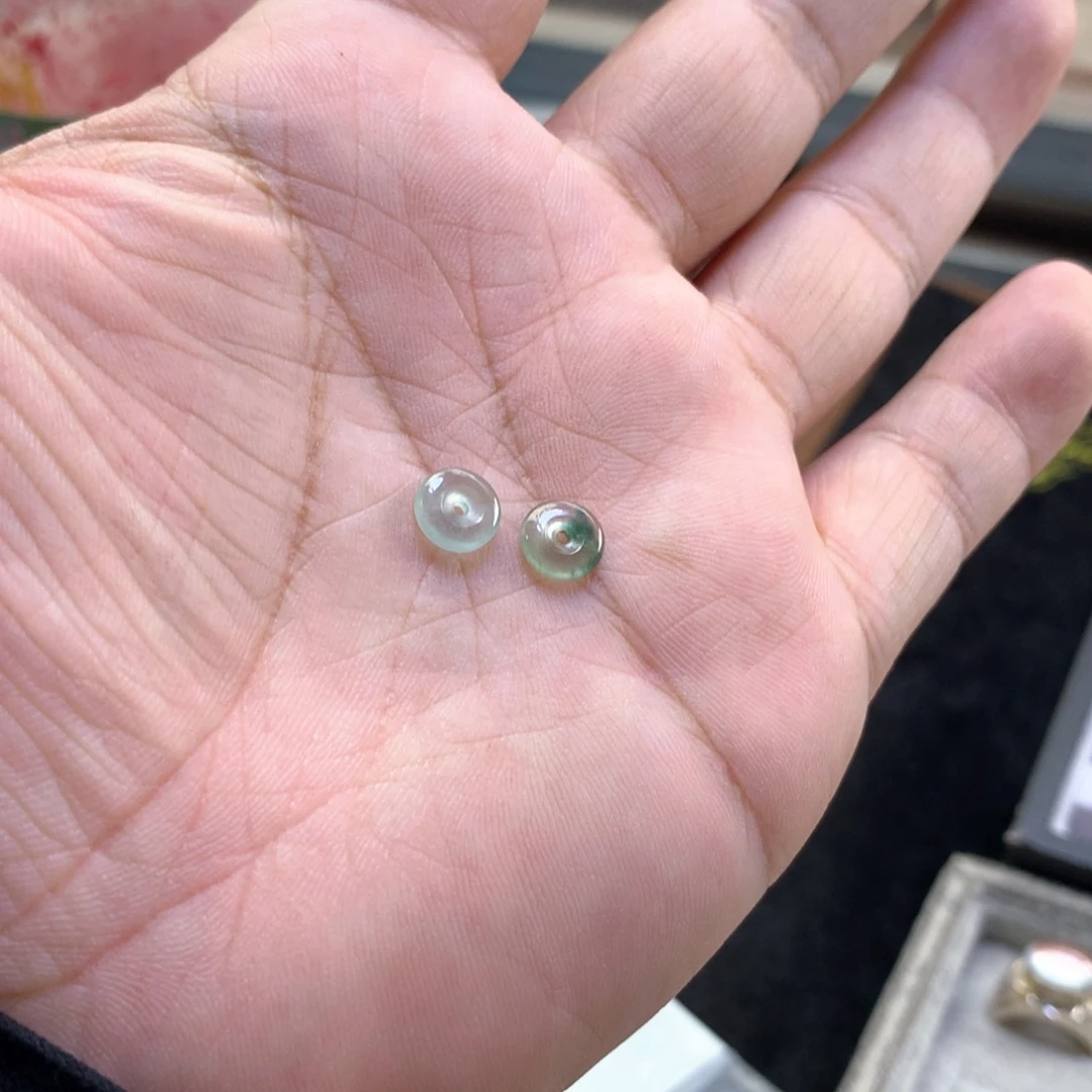 定制翡翠未镶嵌扣子