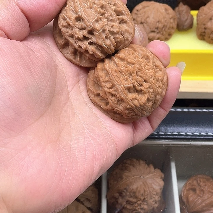 文玩核桃吊坠磨盘