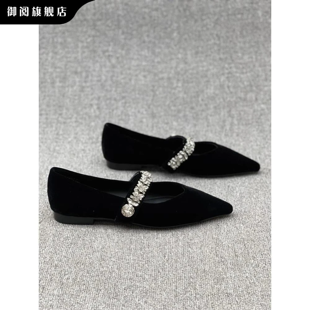 御阅法式百搭女鞋2025丝绒尖头浅口低跟水钻一字带玛丽珍单鞋女