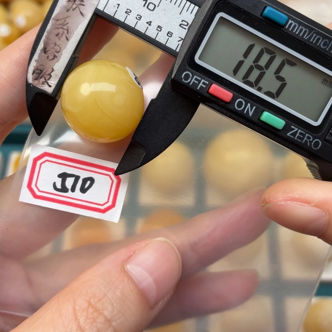 圈***胖蜜蜡未镶嵌裸石蜜蜡