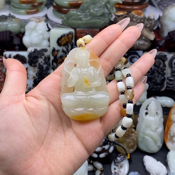 和田玉未镶嵌颈饰