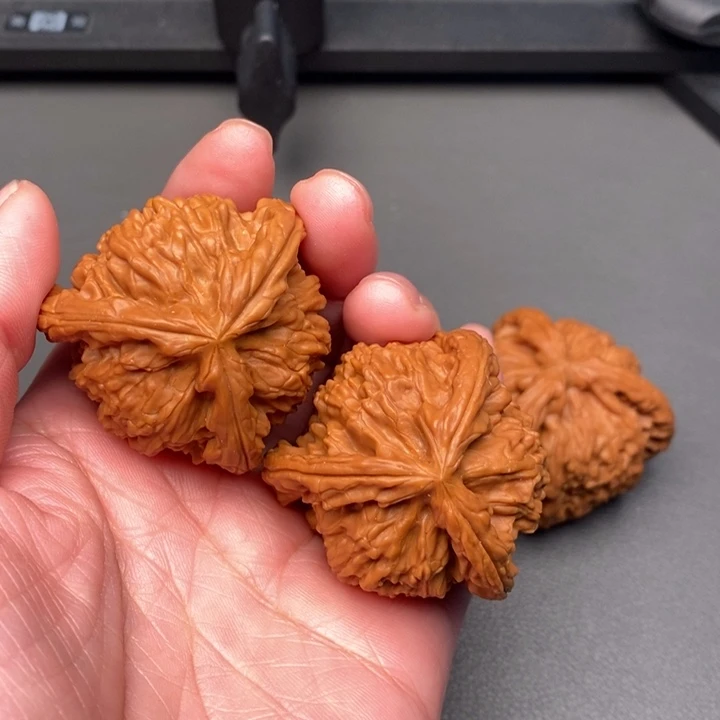 L***G文玩核桃吊坠核桃核桃核桃