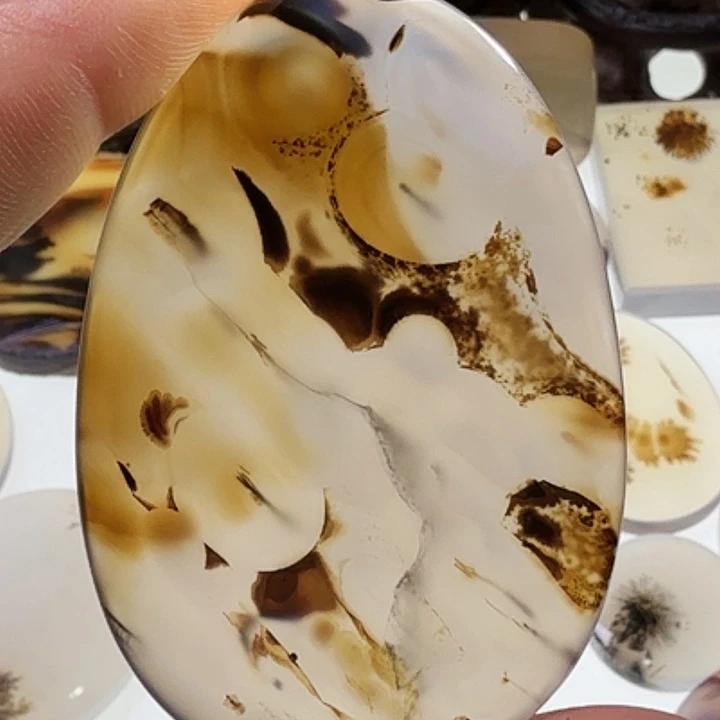 玛瑙/玉髓未镶嵌珠宝半成品