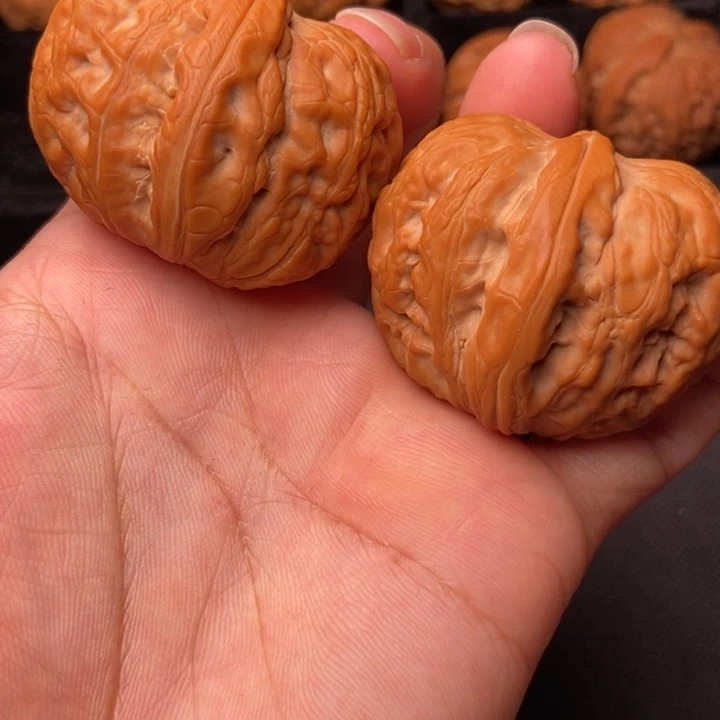 吊坠文玩核桃秦岭核桃种植基地