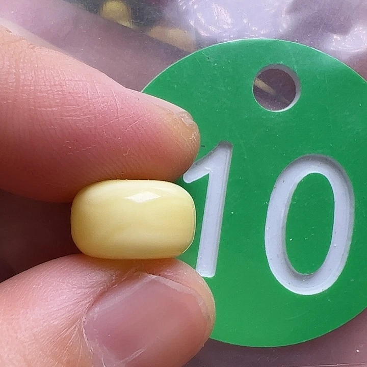 蜜蜡未镶嵌珠宝奇石11.5/7.2mm微瑕