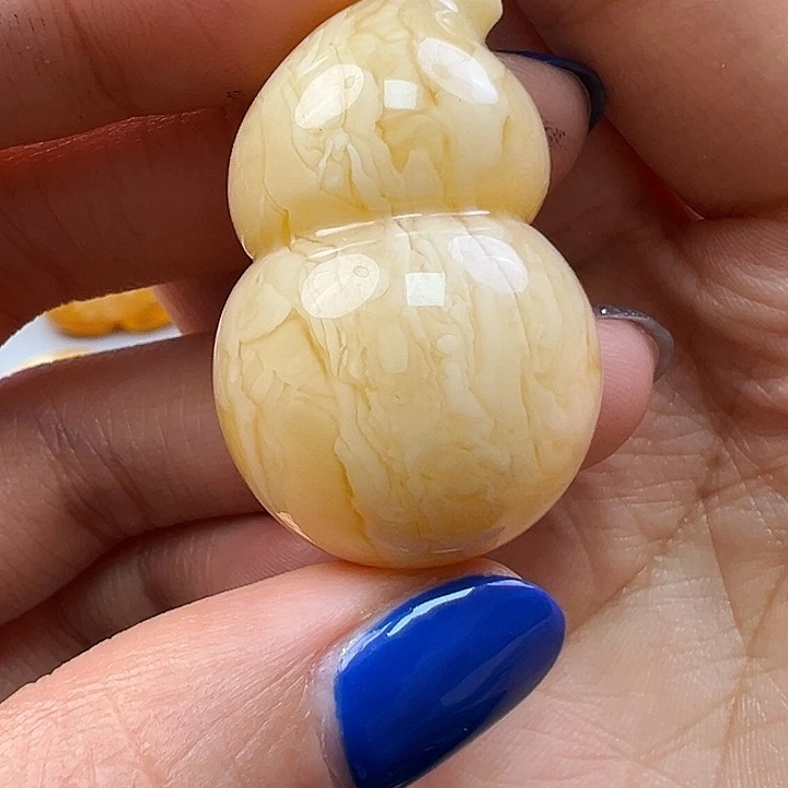 蜜蜡未镶嵌珠宝奇石