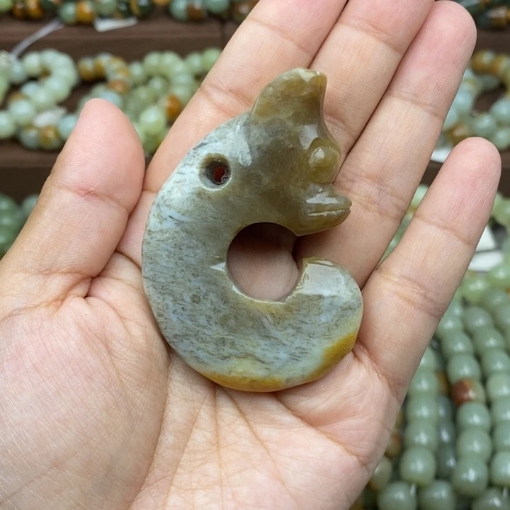 未镶嵌透闪石质玉把件微瑕