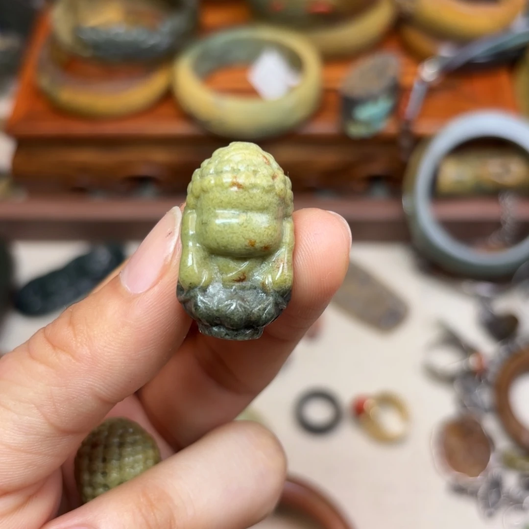 岫岩河磨玉（透闪石质玉）未镶嵌颈饰L****?