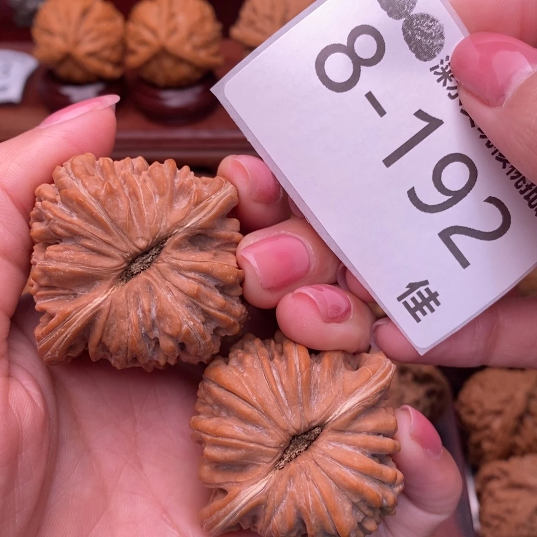 文玩核桃把件45四座楼