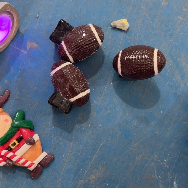 摆件听*摆件。         听。