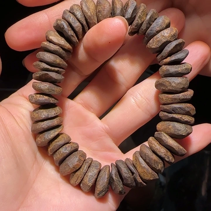 沉香手串原母树沉水树丁手串29克