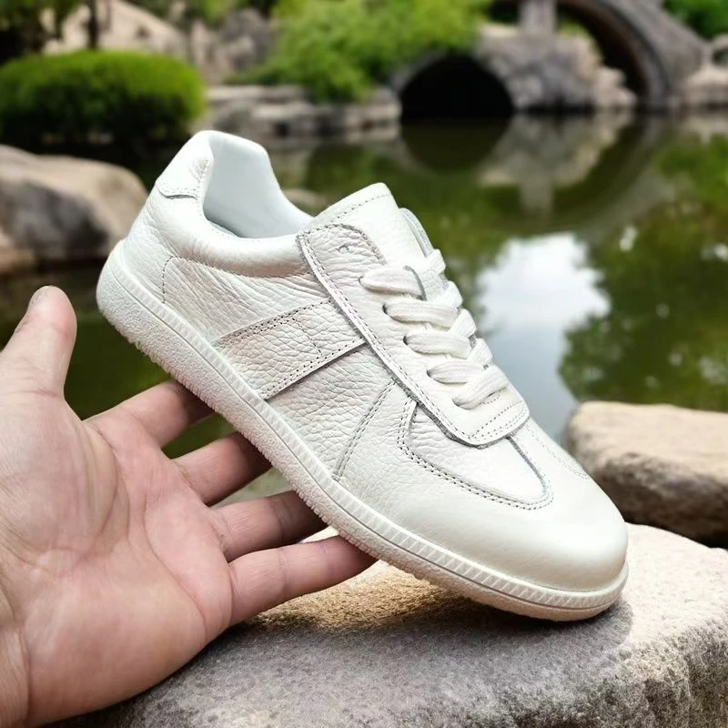 2025真皮德训女鞋休闲舒适小白鞋系带防滑运动女单鞋新款四季女鞋