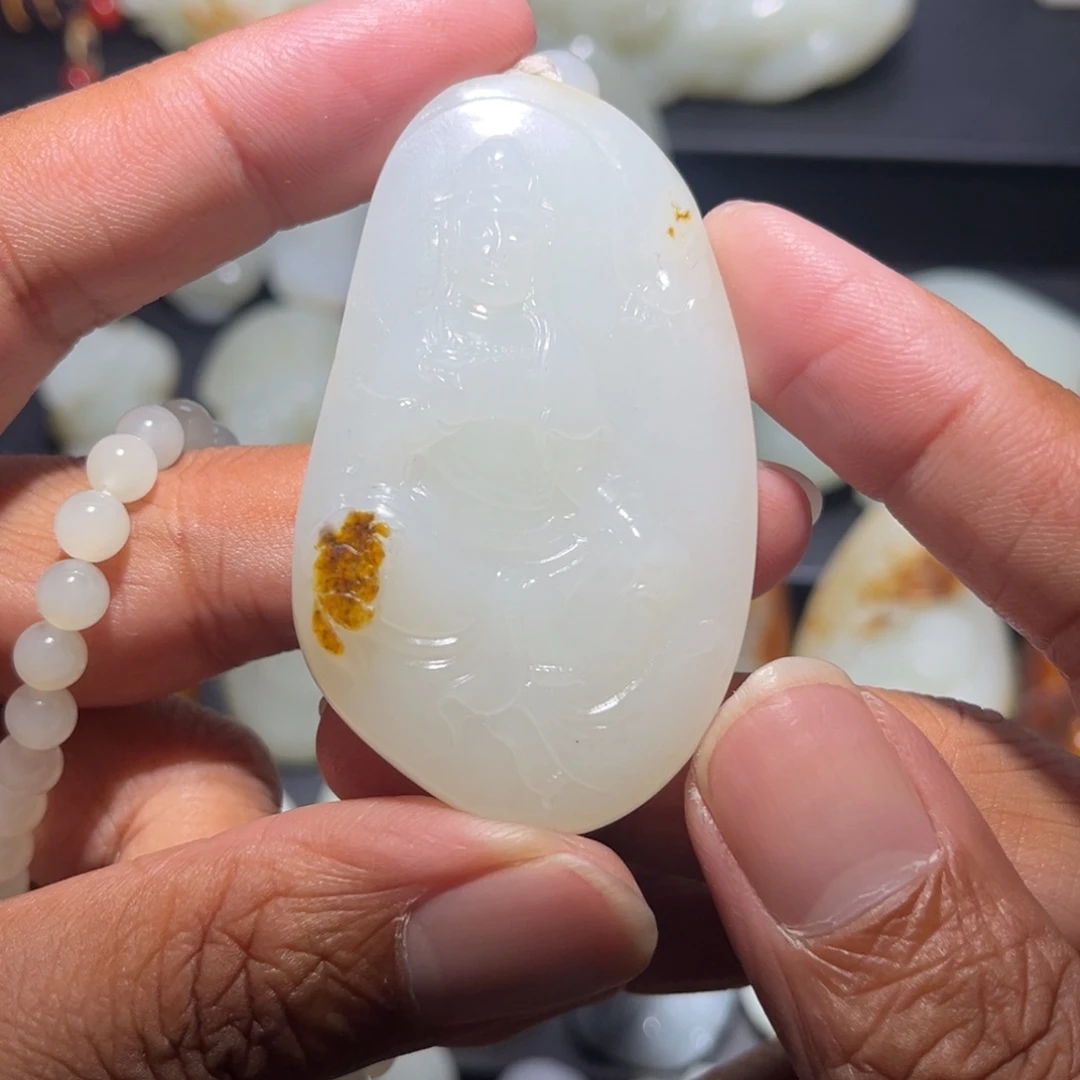 雨***过和田玉未镶嵌颈饰