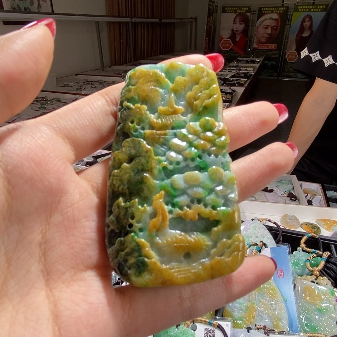 翡翠未镶嵌颈饰翡翠