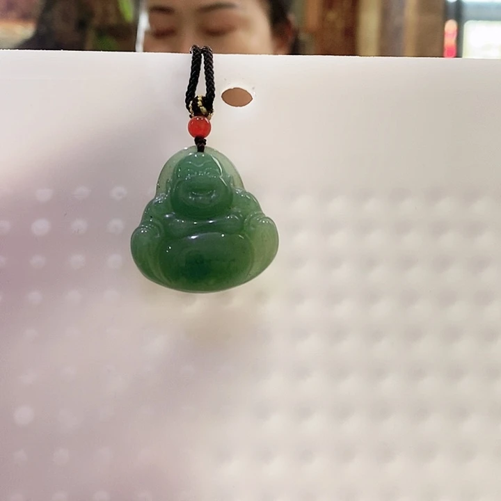 密玉（石英质玉）颈饰未镶嵌