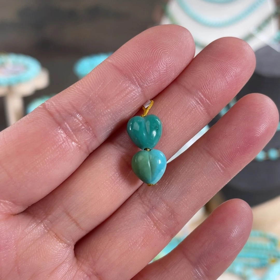 绿松石未镶嵌套链8+爱心屁桃