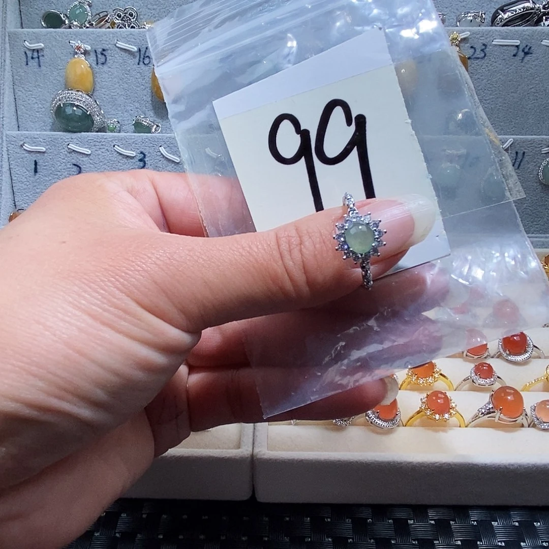 翡翠未镶嵌戒指缅甸