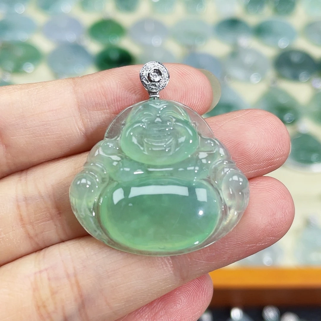 翡翠18K金镶嵌颈饰吊坠