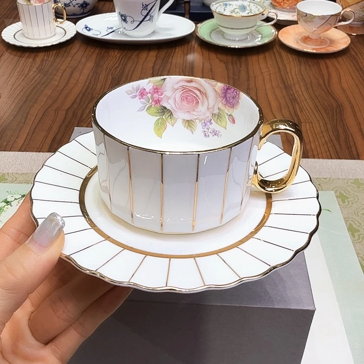 瓷片杯子杯子杯子杯子水杯杯子