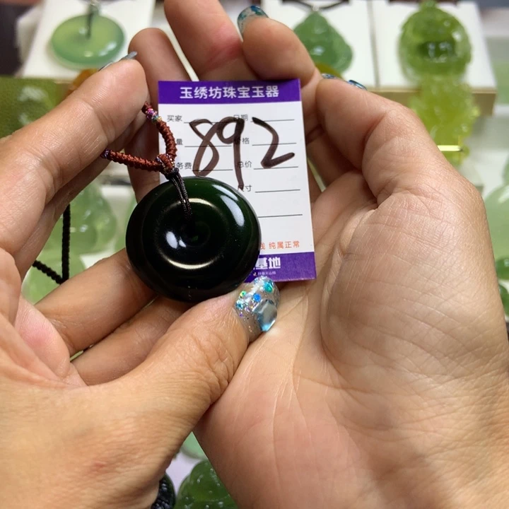 【闪购商品】蛇纹石玉未镶嵌颈饰懒*西