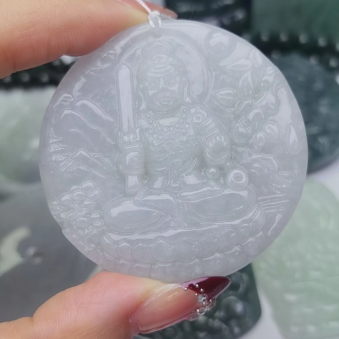 翡翠颈饰未镶嵌天然的A货翡翠多样性发货