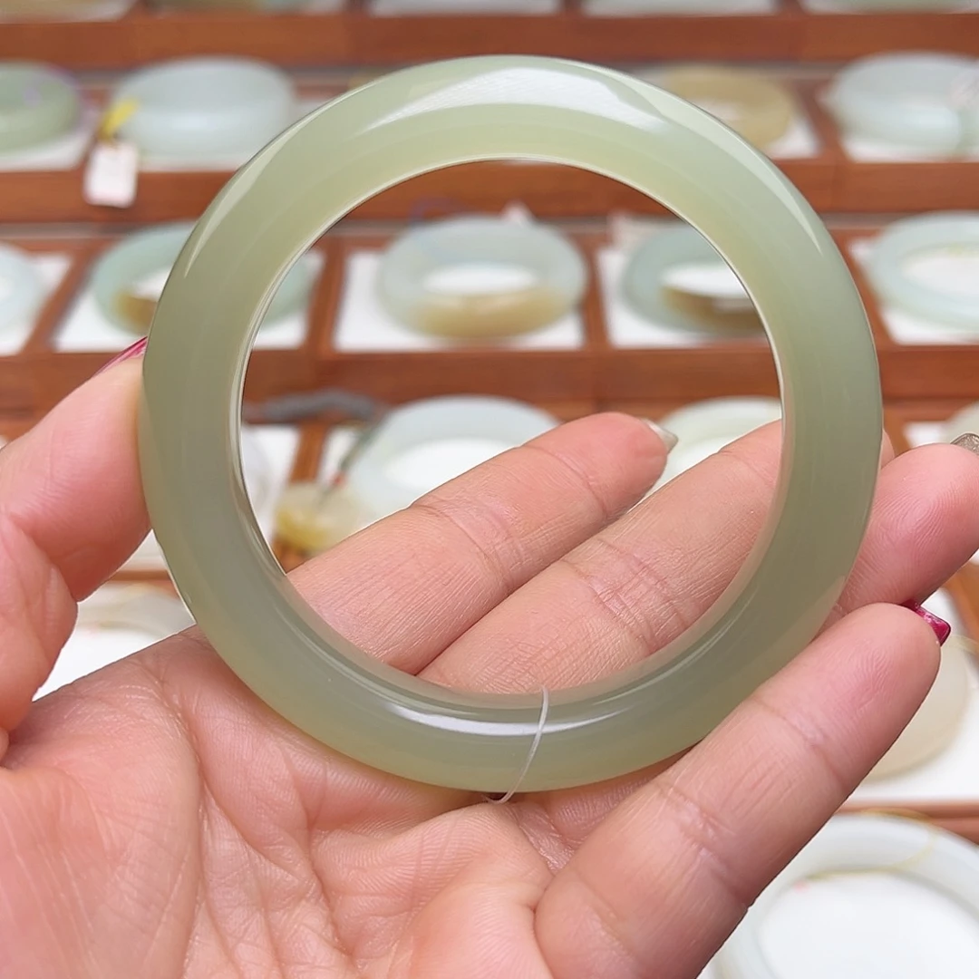 和田玉手镯未镶嵌58