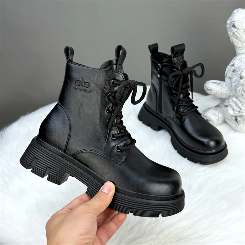 爆款英伦时尚短靴女2025年秋冬新款加绒软底显瘦休闲马丁靴大码41