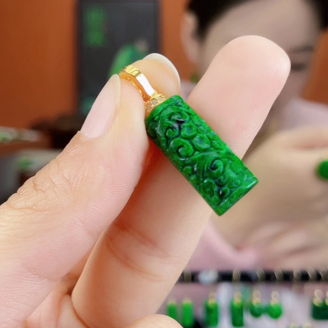 翡翠未镶嵌耳饰饰品