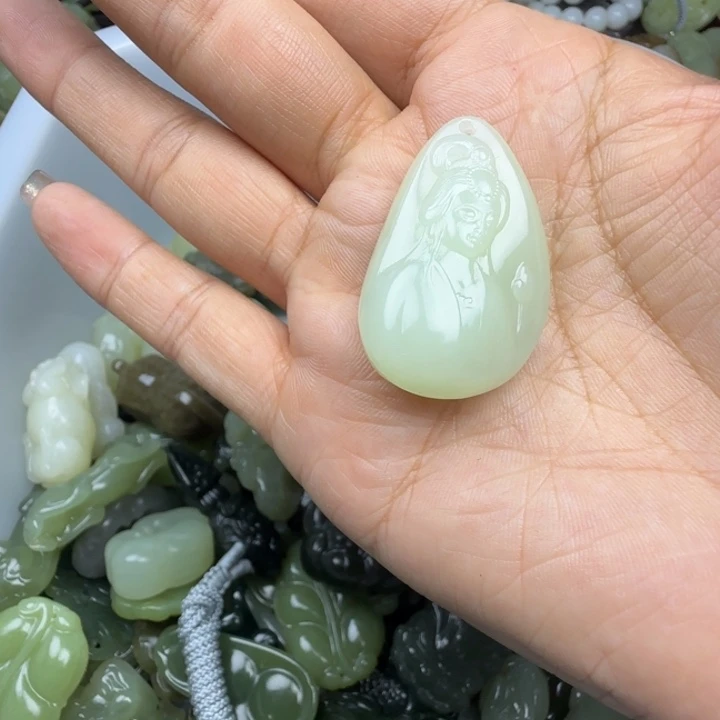 和田玉未镶嵌珠宝奇石