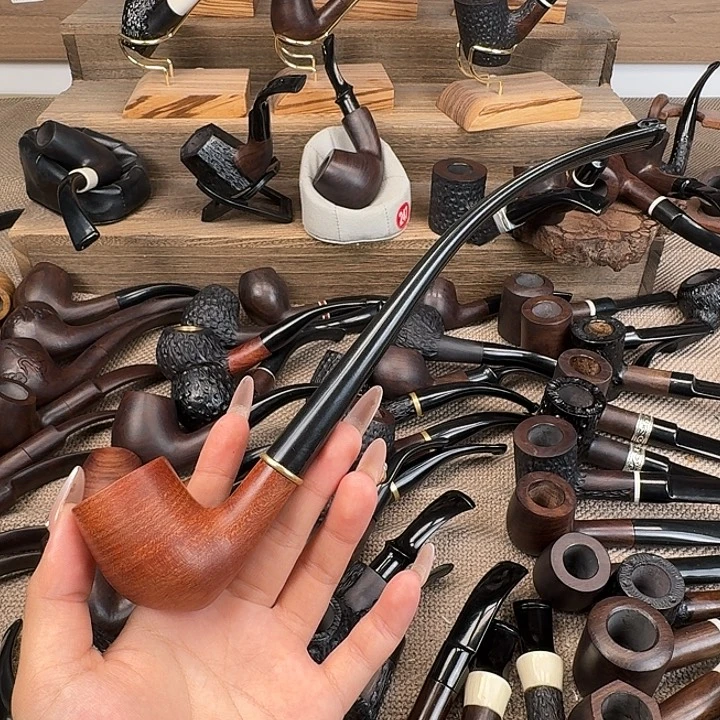 黑檀木黑檀木的颜色很好看