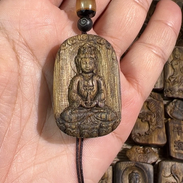 沉香碎屑沉香白棋楠沉香雕刻牌5.2克