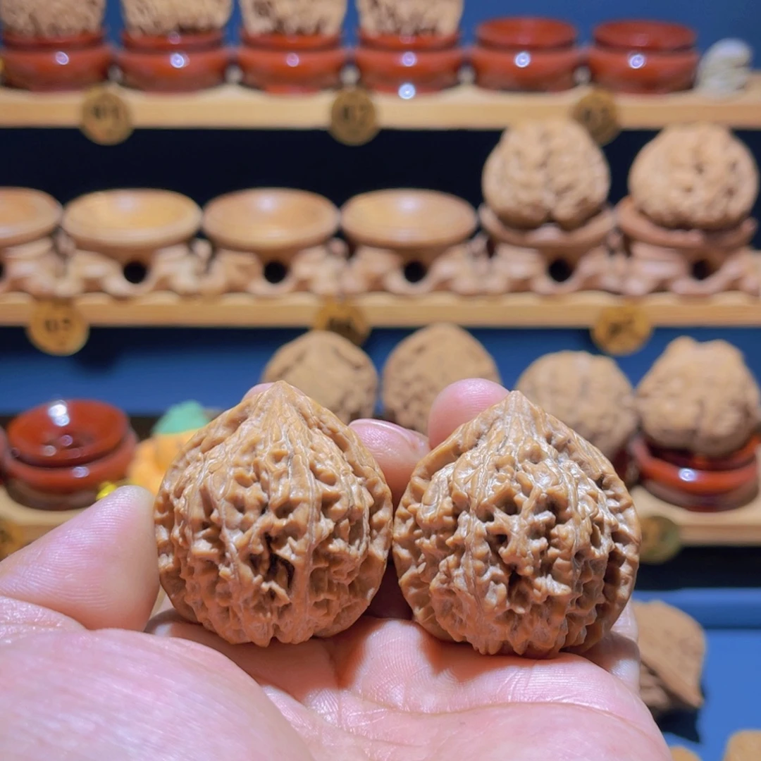 飞***高吊坠文玩核桃百兽纹