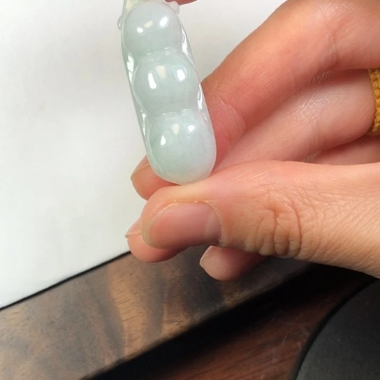 翡翠未镶嵌颈饰缅甸A货，每天下午1点半开播