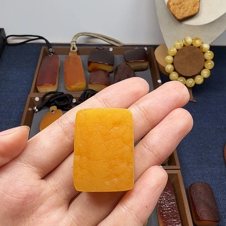 琥珀吊坠(不含链)未镶嵌