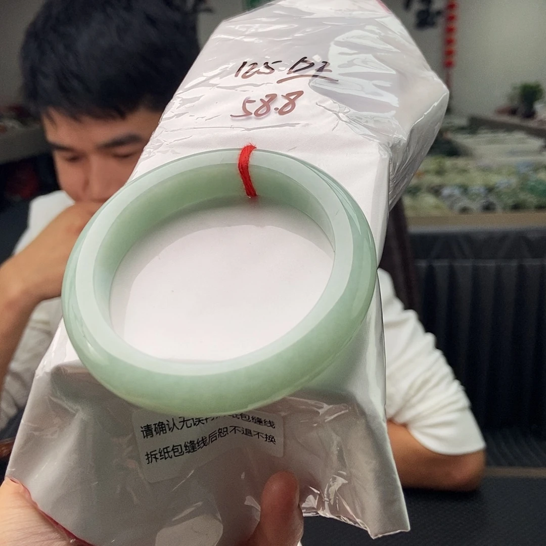 未镶嵌手镯翡翠拍一发一