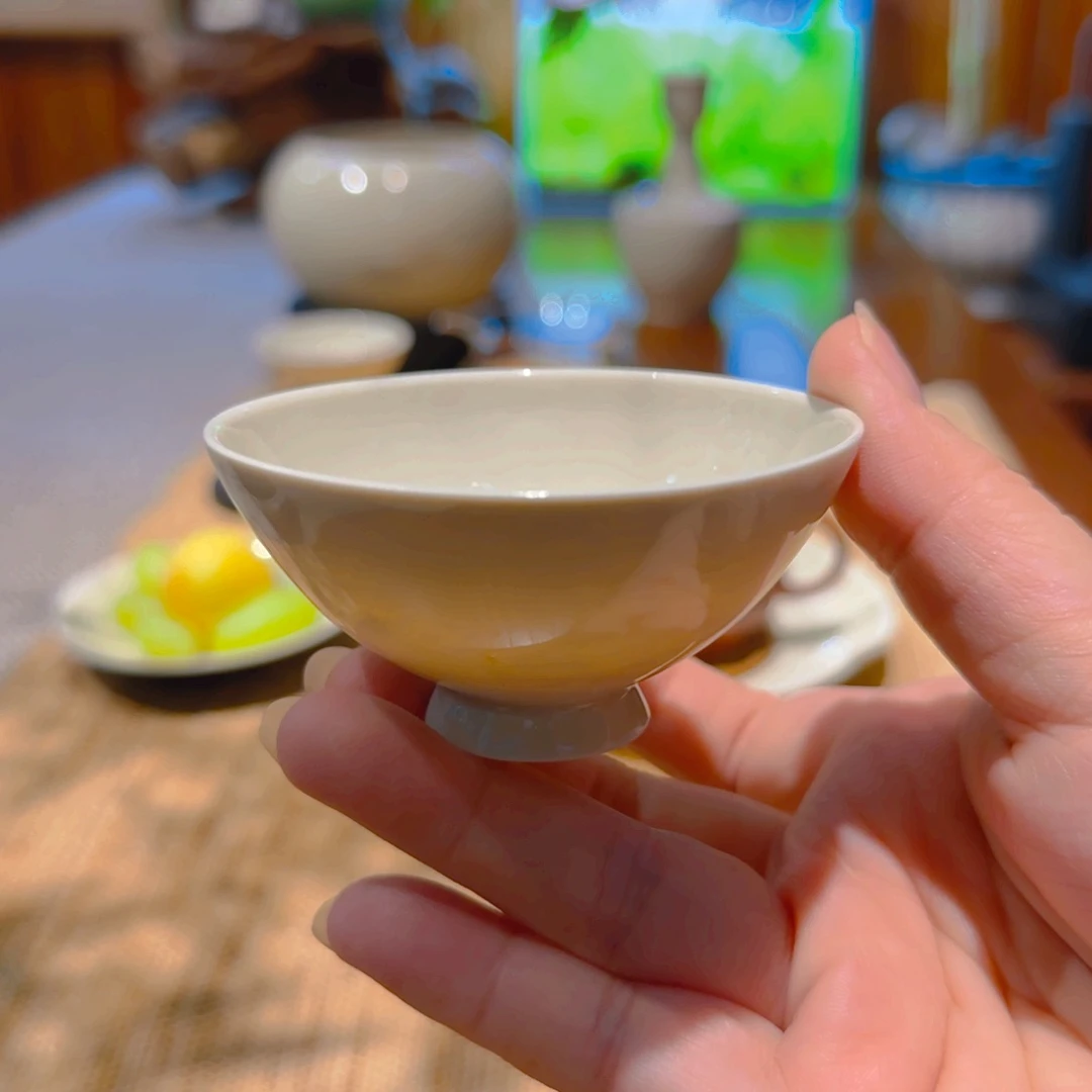 微澜定瓷 高足内膜印斗笠盏 鱼纹 60cc