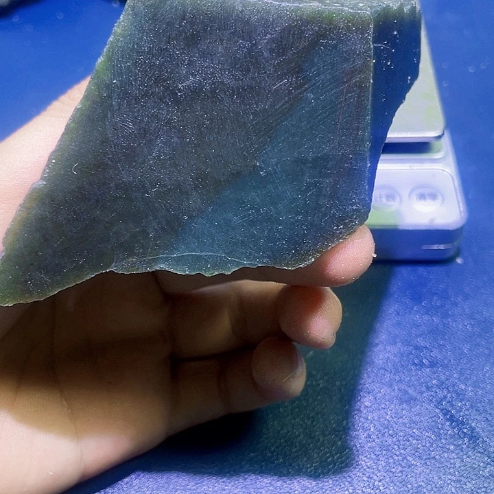 未镶嵌和田玉（糖玉）珠宝半成品