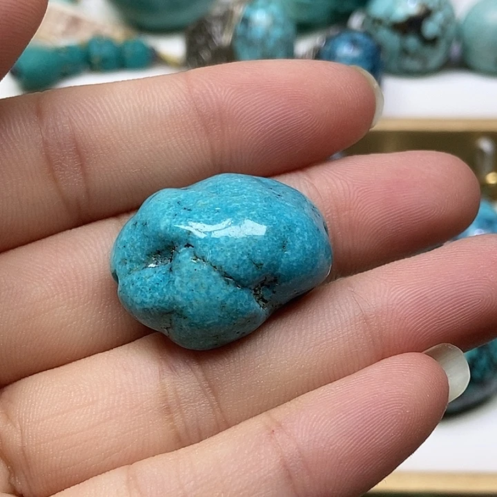 未镶嵌绿松石颈饰