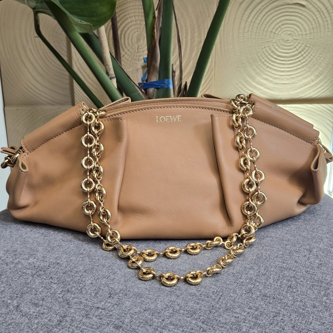 95新 LOEWE/罗意威 达达/沙色金链飞碟包