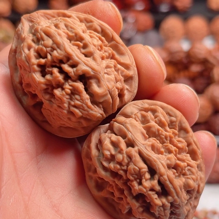 把件文玩核桃野生老三大龙纹