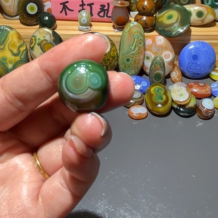 高***言玛瑙/玉髓未镶嵌颈饰