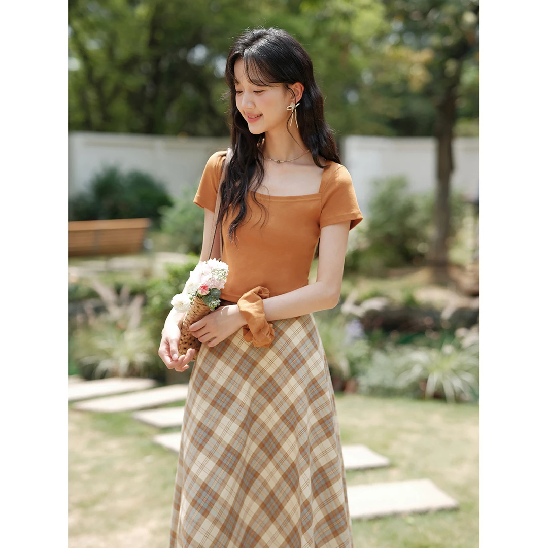 木易易设计感复古气质套装女夏季T恤上衣不规则格子步步生花裙