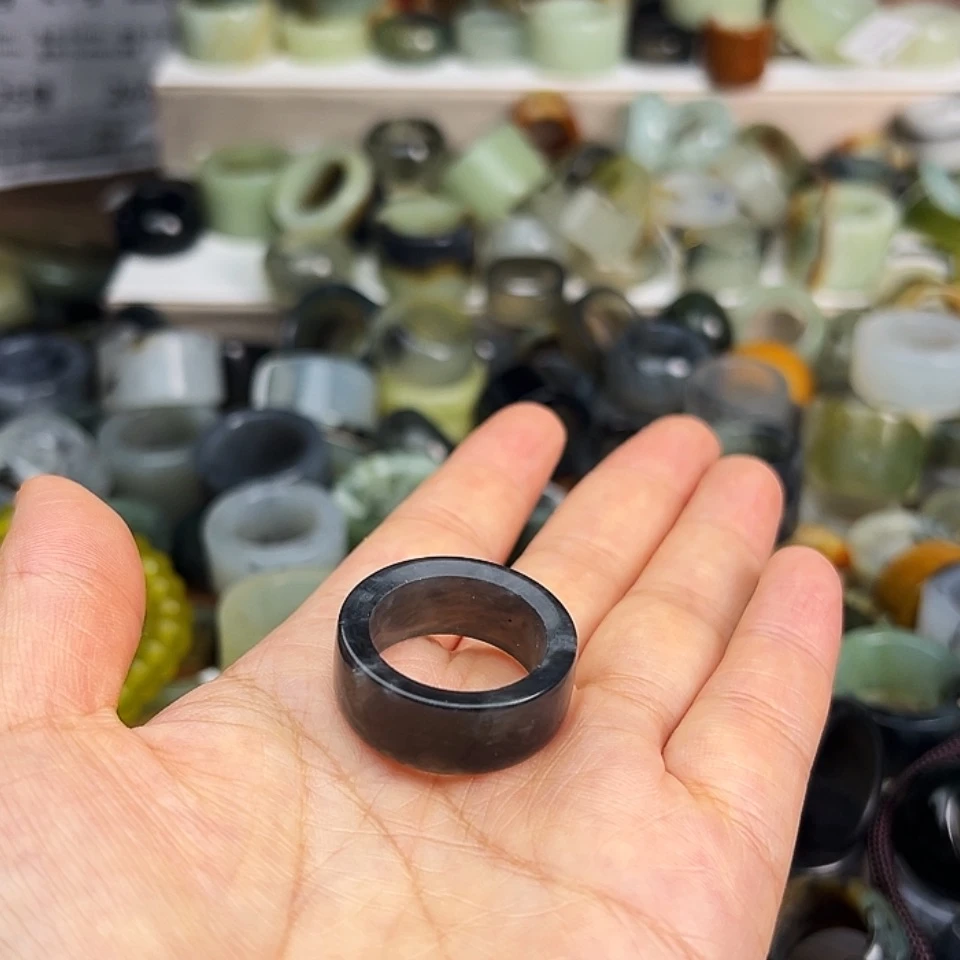 【闪购商品】蛇纹石玉未镶嵌戒指j****刘