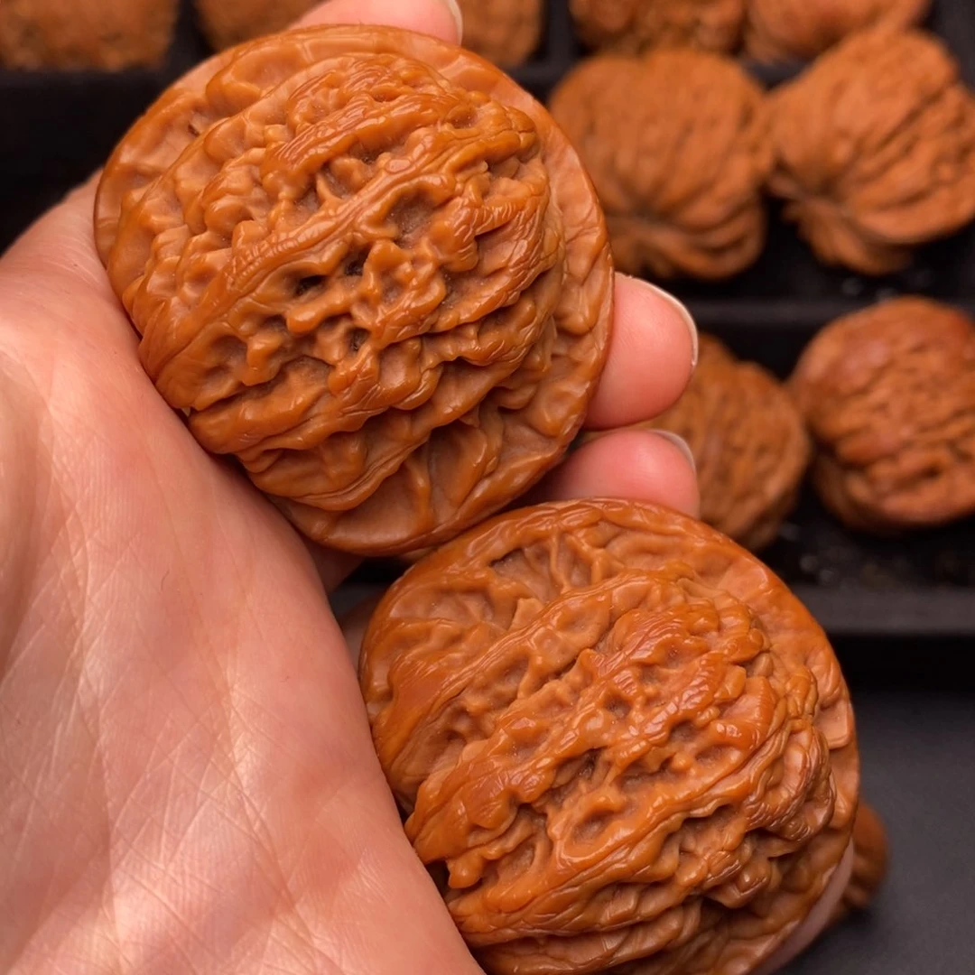 文玩核桃吊坠秦岭野生文玩核桃