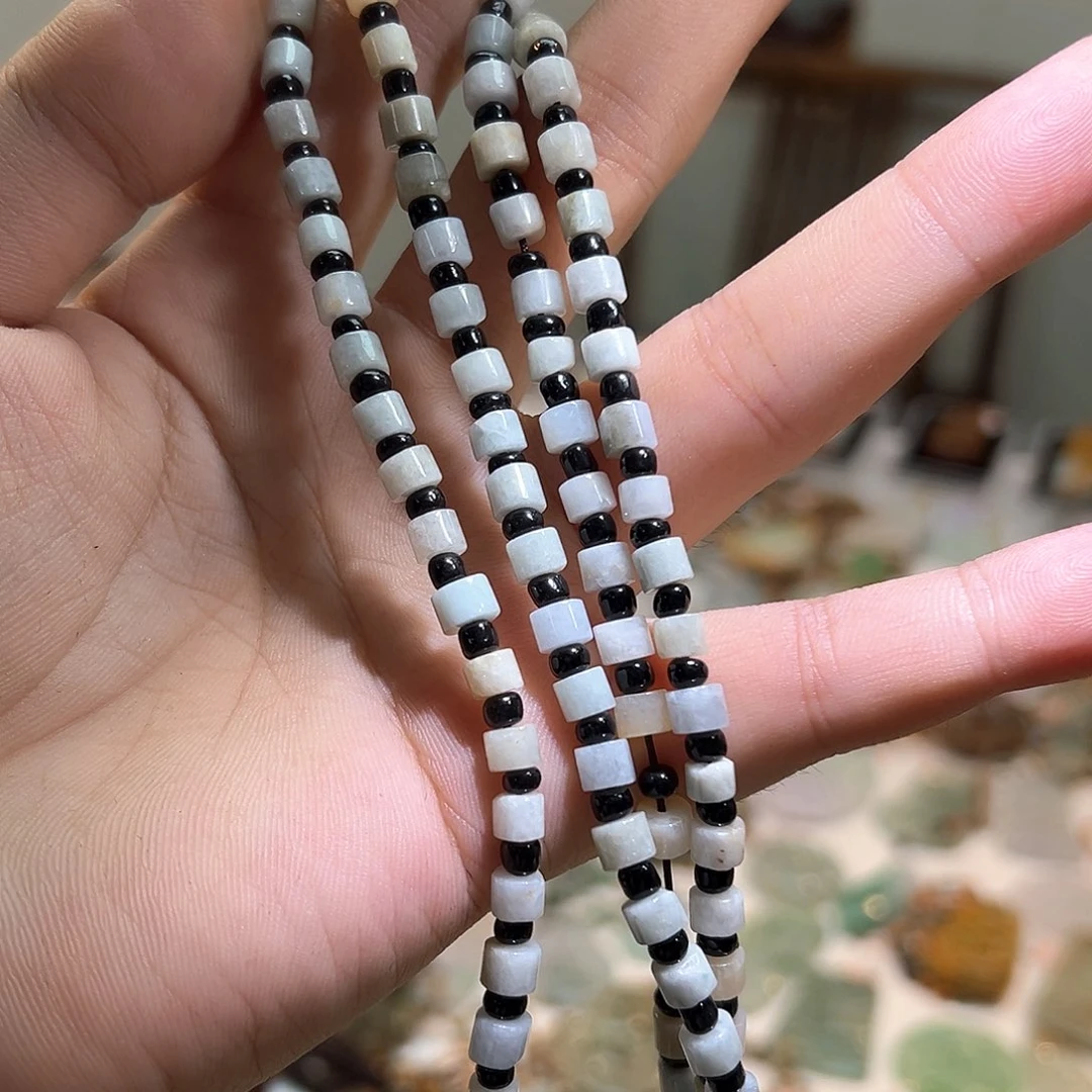 翡翠未镶嵌颈饰挂件