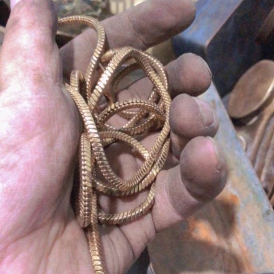 安***扬闪电购铜摆件工艺品