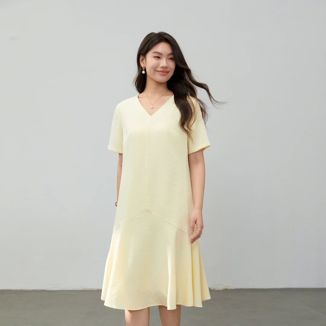 【雾语听风】纤莉秀E大码女装欧若风气质V领肌理感假日连衣裙QK1439