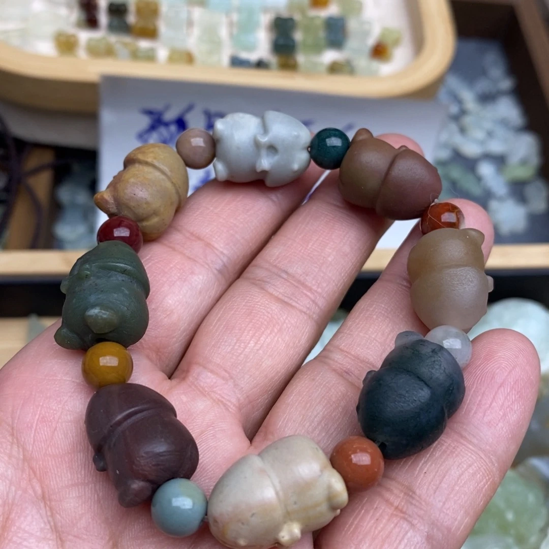 岫玉假一赔十，默认微瑕，不退不换绑好绳子发货未镶嵌呆*