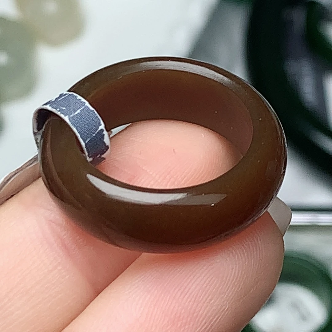 未镶嵌戒指和田玉